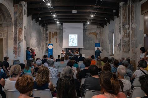 Il Festivaletteratura di Mantova: Una celebrazione dell'immaginazione e della narrativa con Vítor Manuel de Oliveira